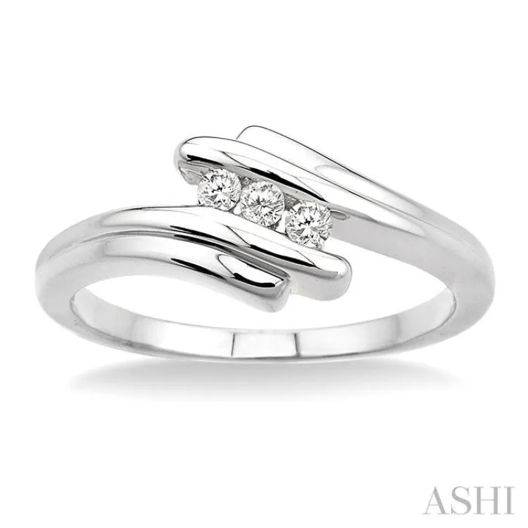 1/10 ctw Round Cut Diamond Ring in Sterling Silver