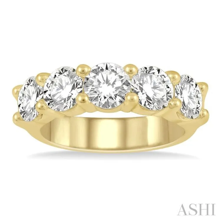 3.00 ctw 5 Stone Round Cut Diamond Wedding Band in 14K Yellow Gold