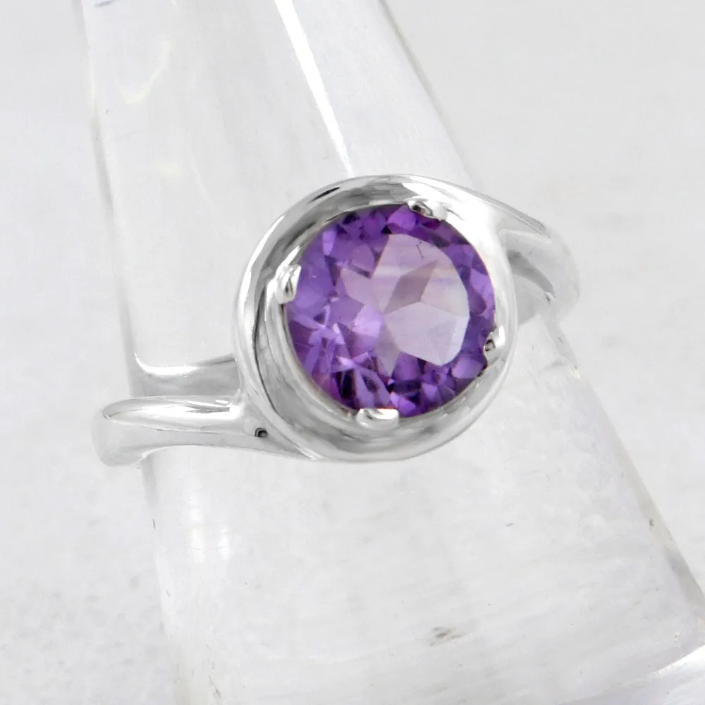 925 Sterling Silver Designer Garnet Ring