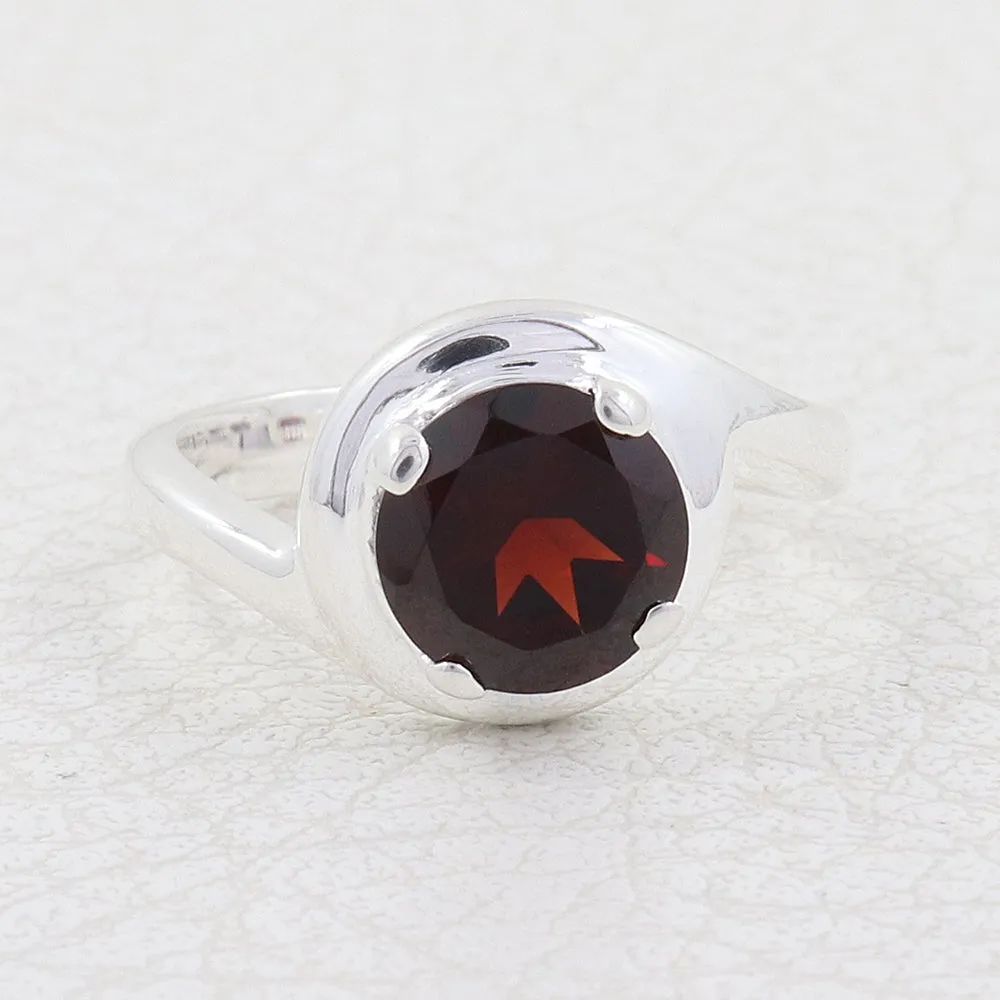 925 Sterling Silver Designer Garnet Ring