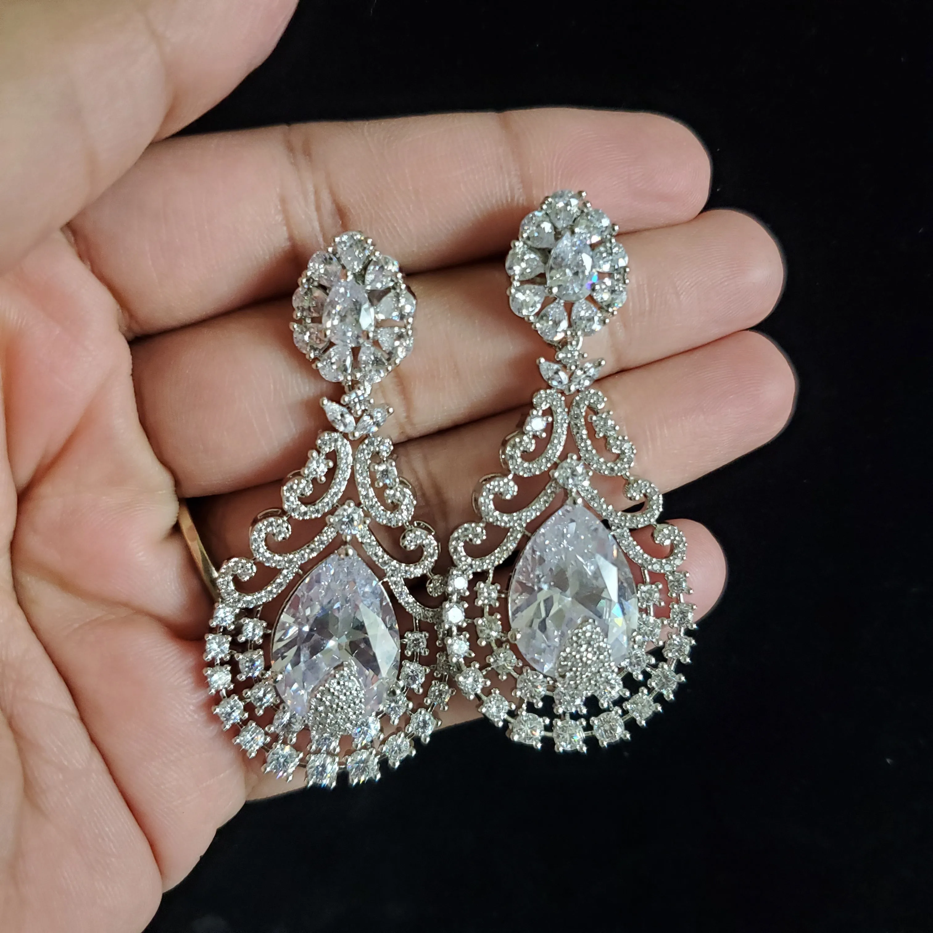American Diamond Classic Earring With Rhodium Plating White