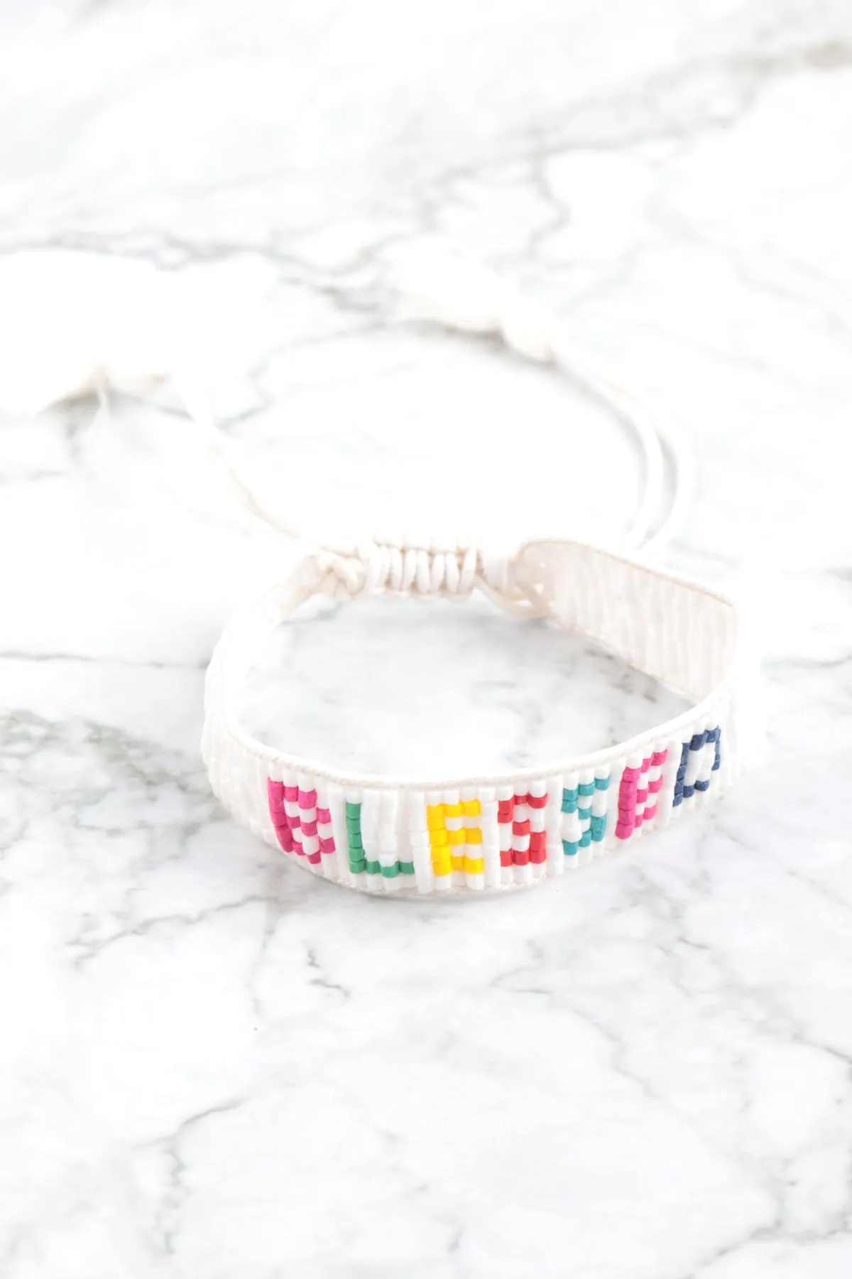BLESSED SEED BEADS PULL TIE BRACELET