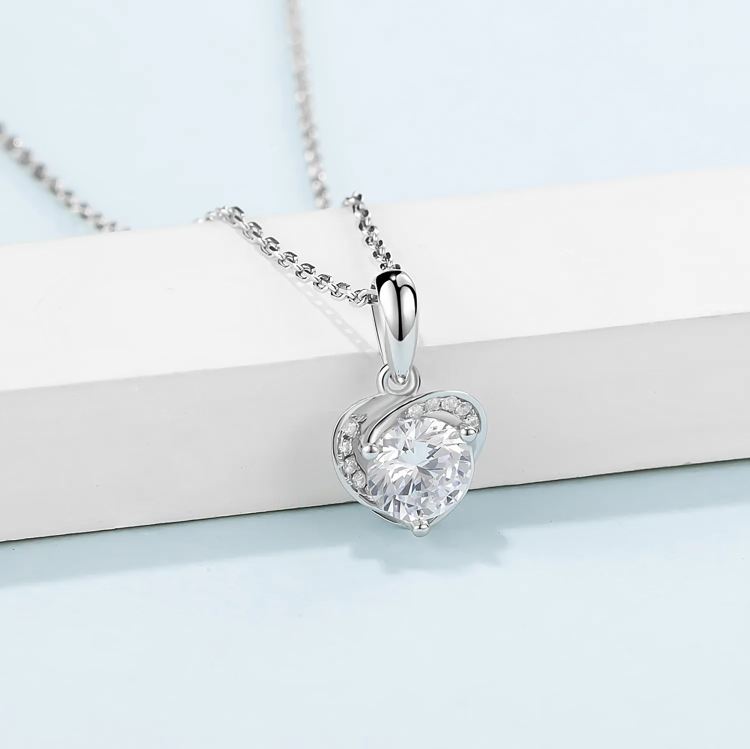 Brilliant Round Cut Moissanite Diamond Heart-shaped Stud Earrings Necklace Sets