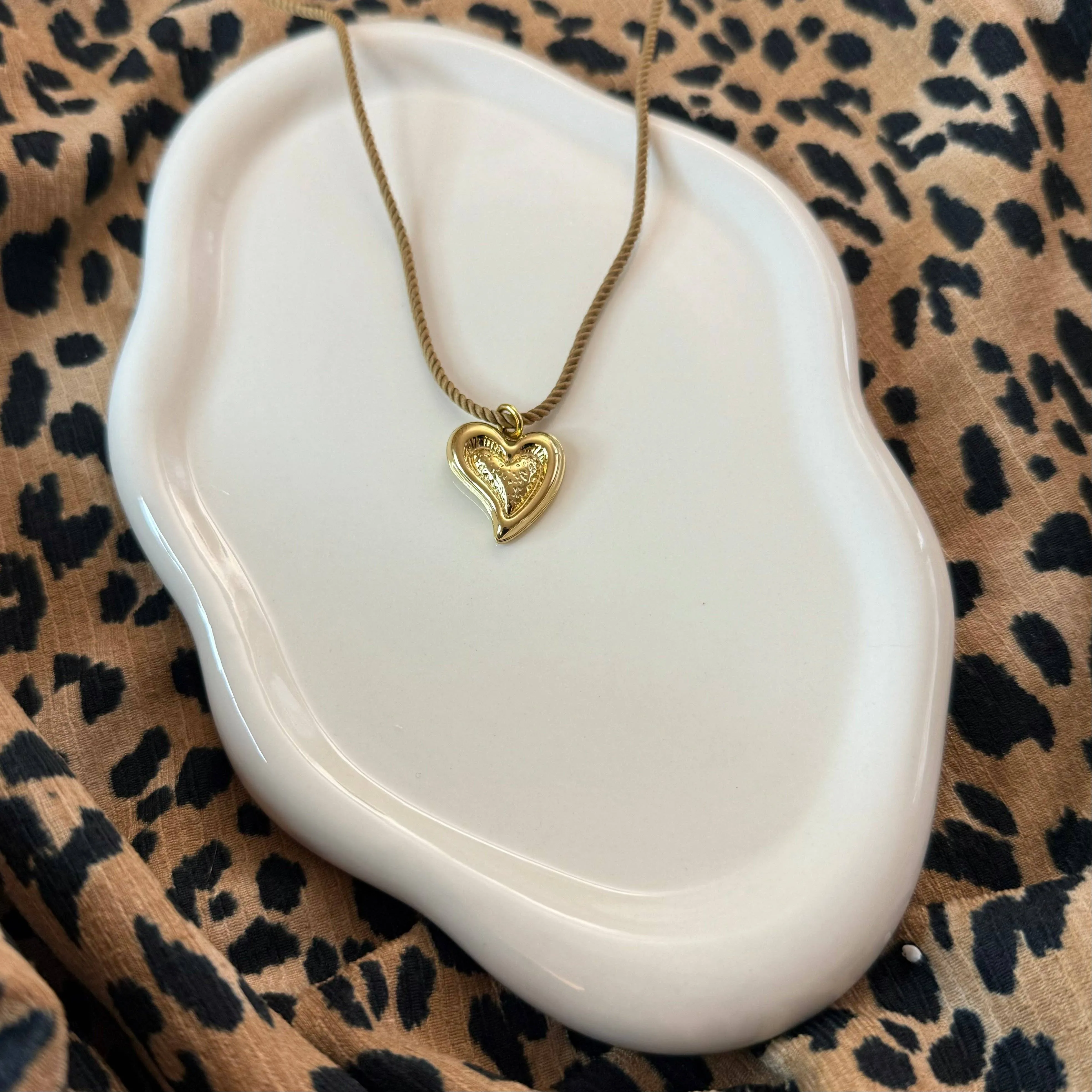 Cariña Heart Necklace