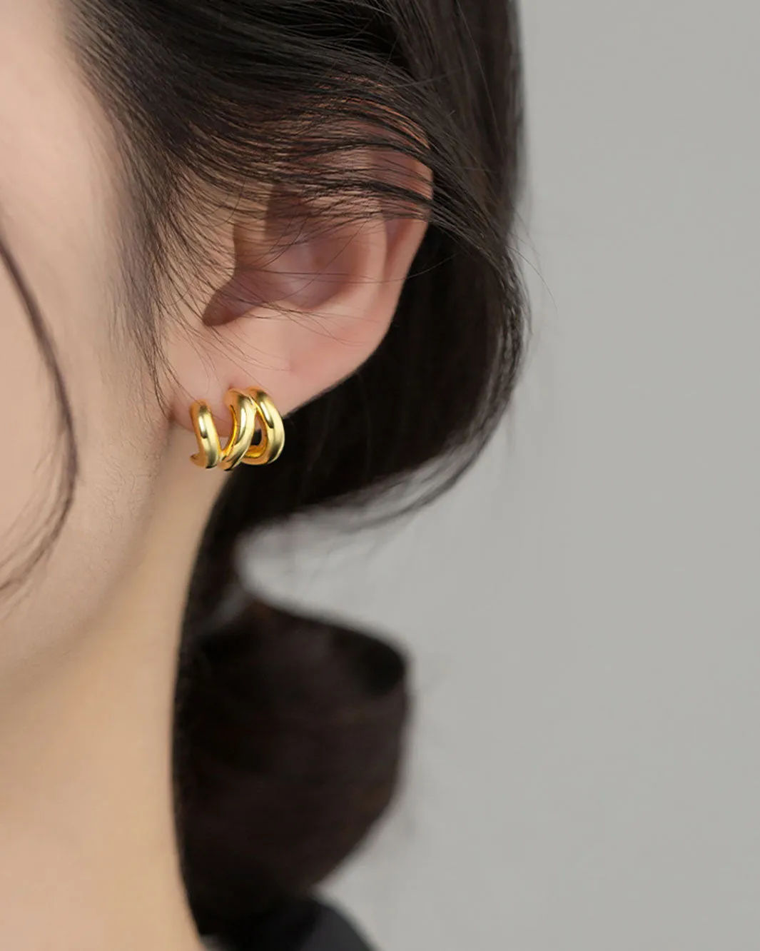 Carla Curved Stud Earrings