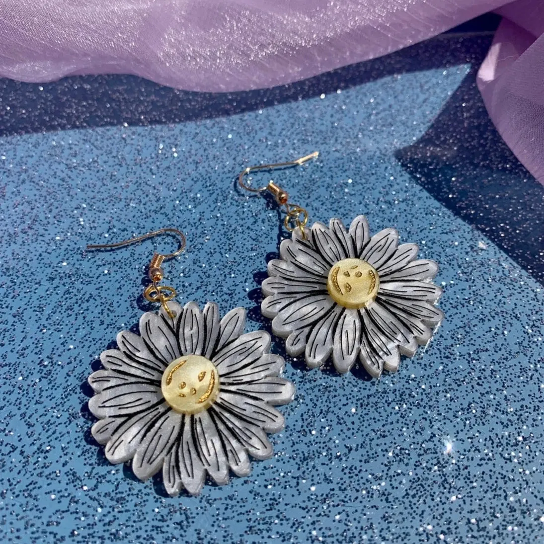 Classic Daisies Earrings