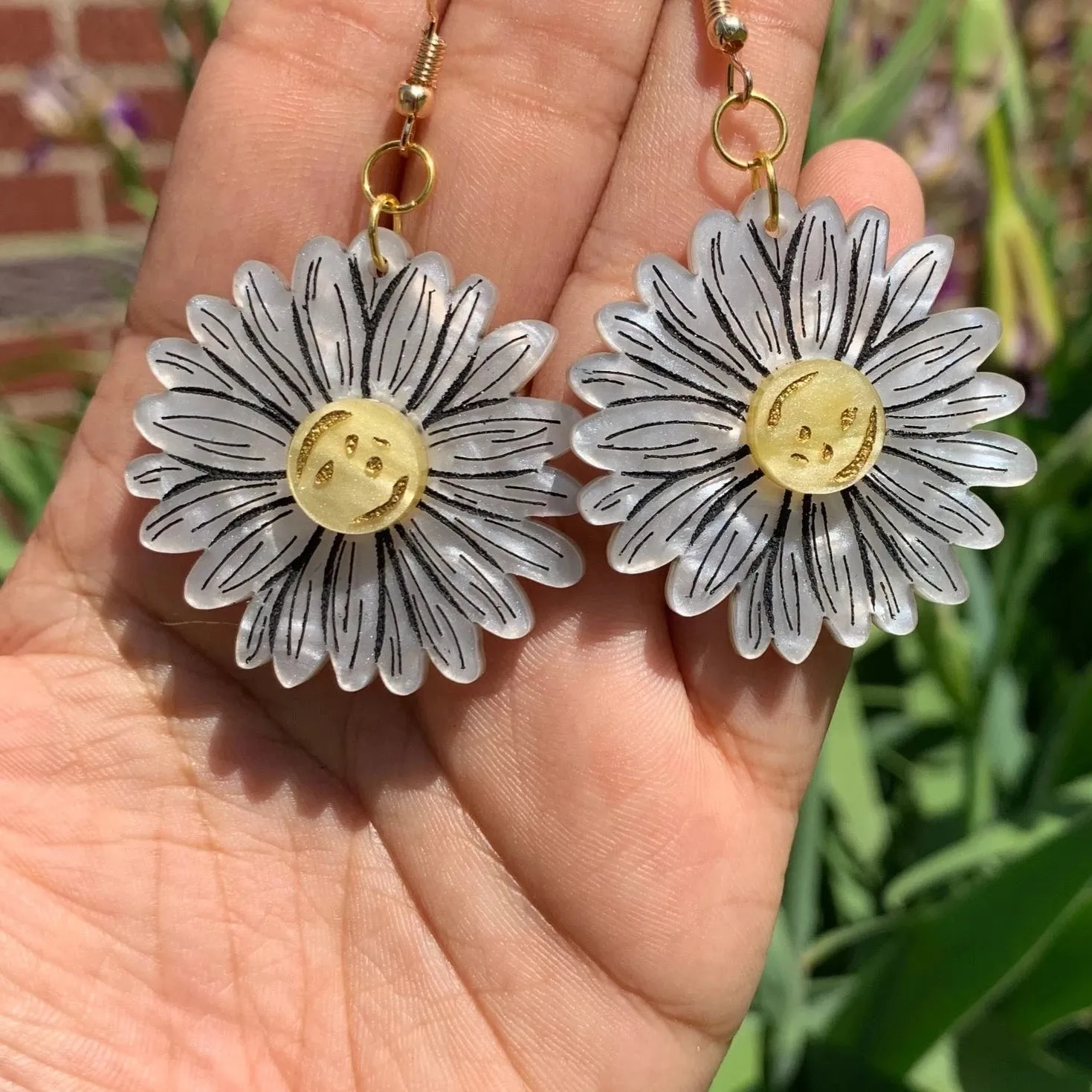Classic Daisies Earrings