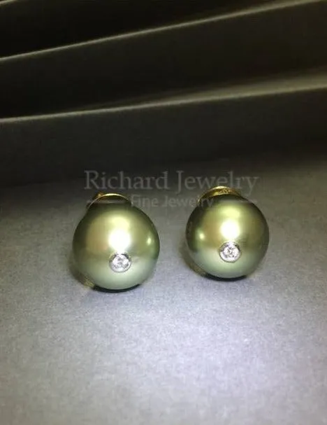 Classic Pearl Earrings