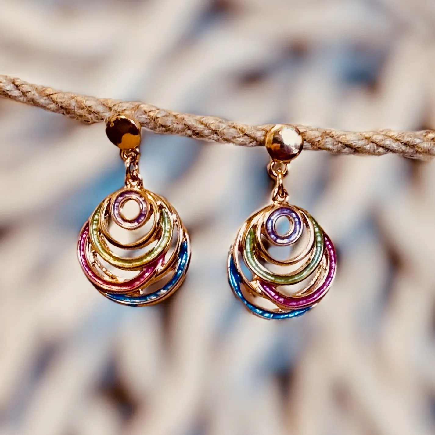 Color Spiral Earrings – Vibrant & Dynamic