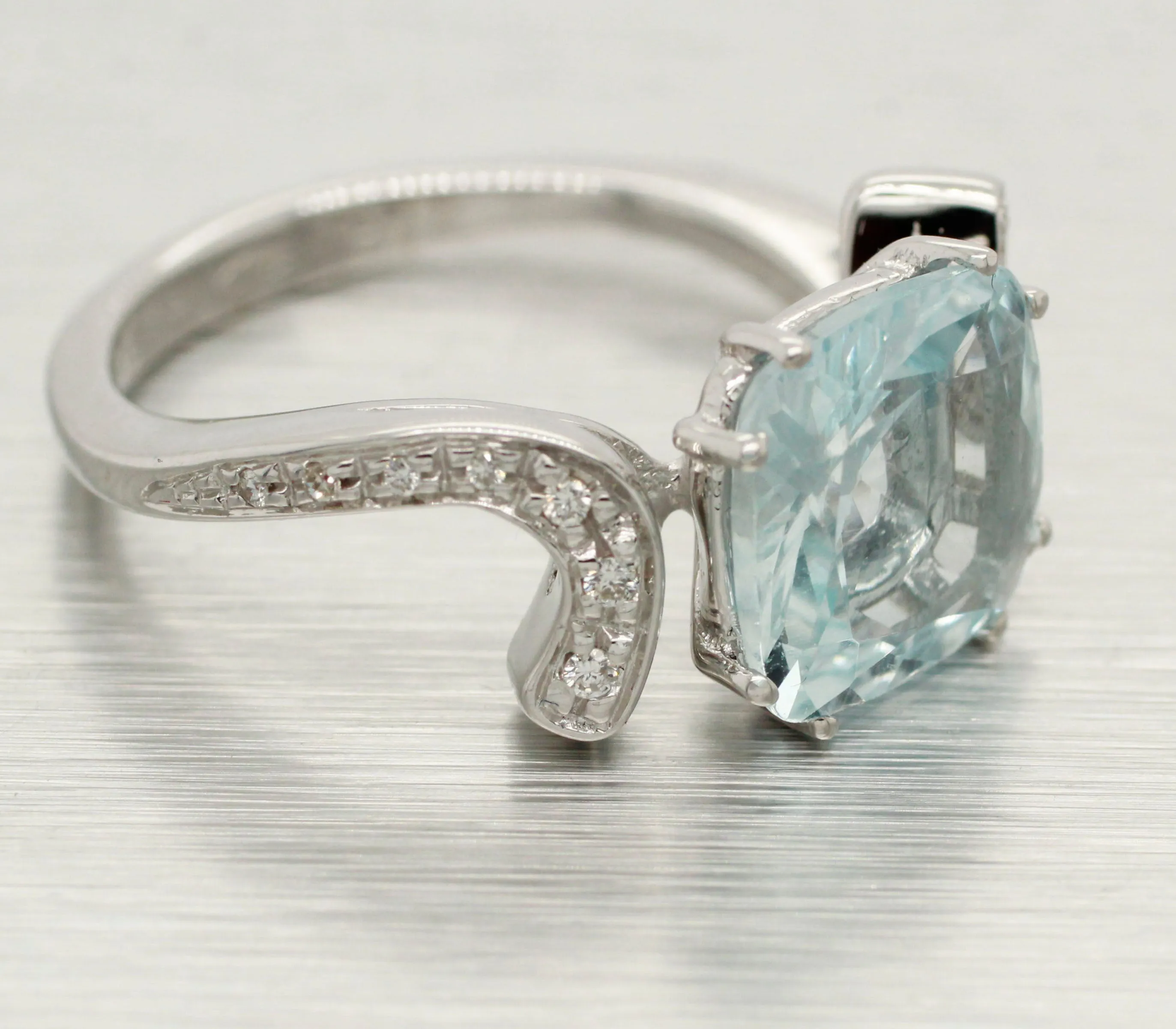 Comete 3ct Aquamarine Cocktail Ring - Diamond Accents - 18k White Gold Setting