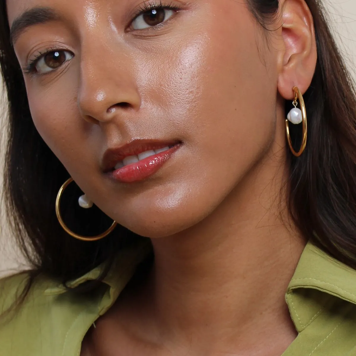 Darcie Pearl Hoops, Gold