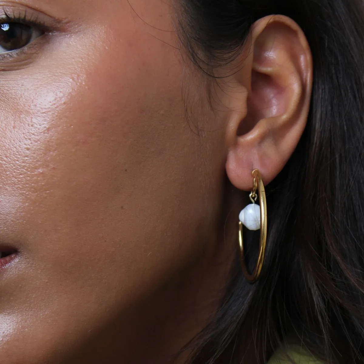 Darcie Pearl Hoops, Gold