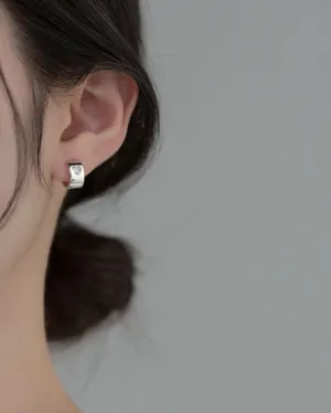 Elia Heart Chunky Huggie Earrings