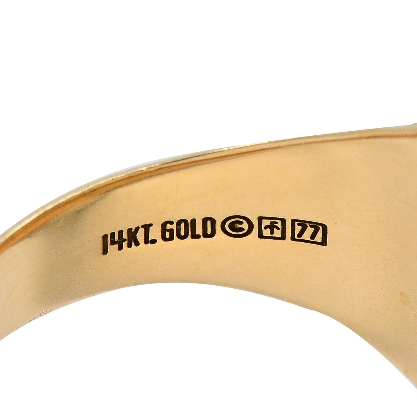 Gilroy Roberts 1977 US Franklin Mint 14 Karat Yellow Gold Golden Eagle Vintage Signet Ring