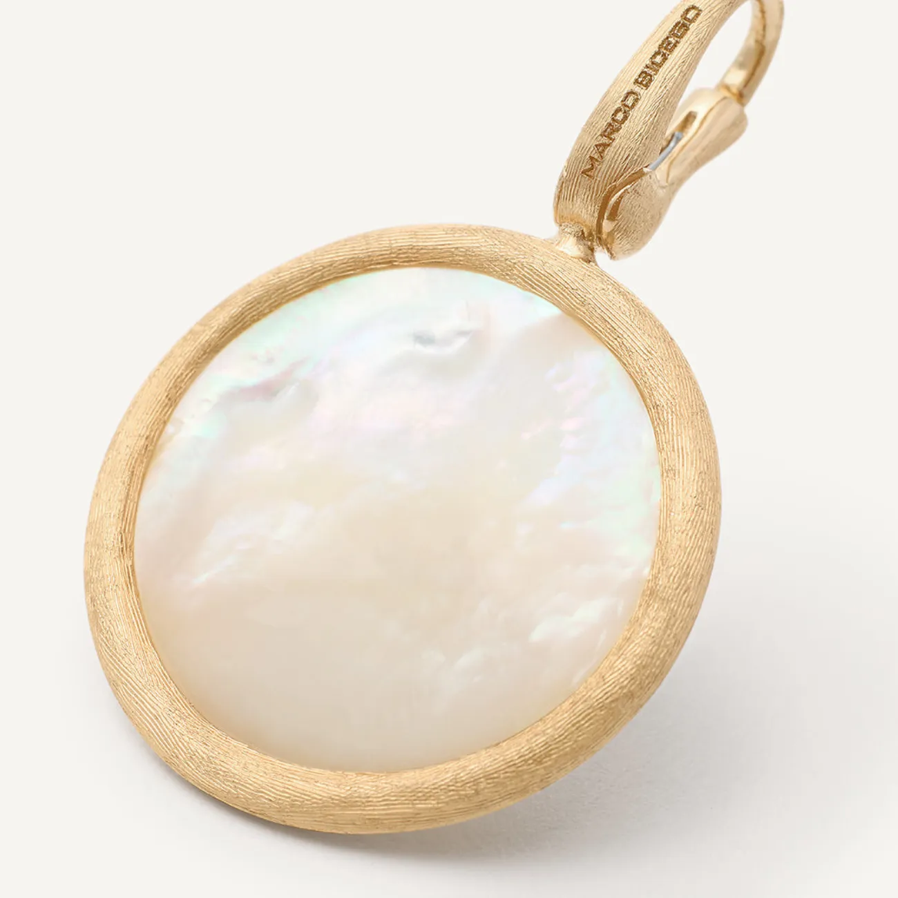 Jaipur 18K Yellow Gold Mother of Pearl Medium Stackable Pendant