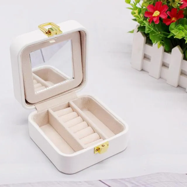 Jewelry Storage Box Waterproof PU Leather Lockable with Mirror Organiser for Bracelet