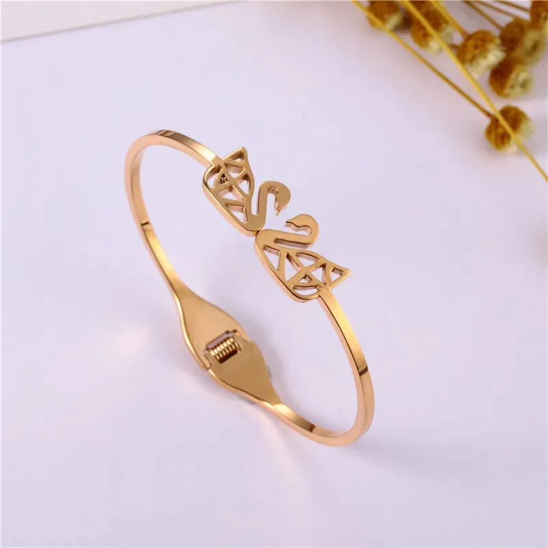 Luxury Heart Bracelets Bangles For Women Stainless Steel Jewelry Woman Fashion Jewellery