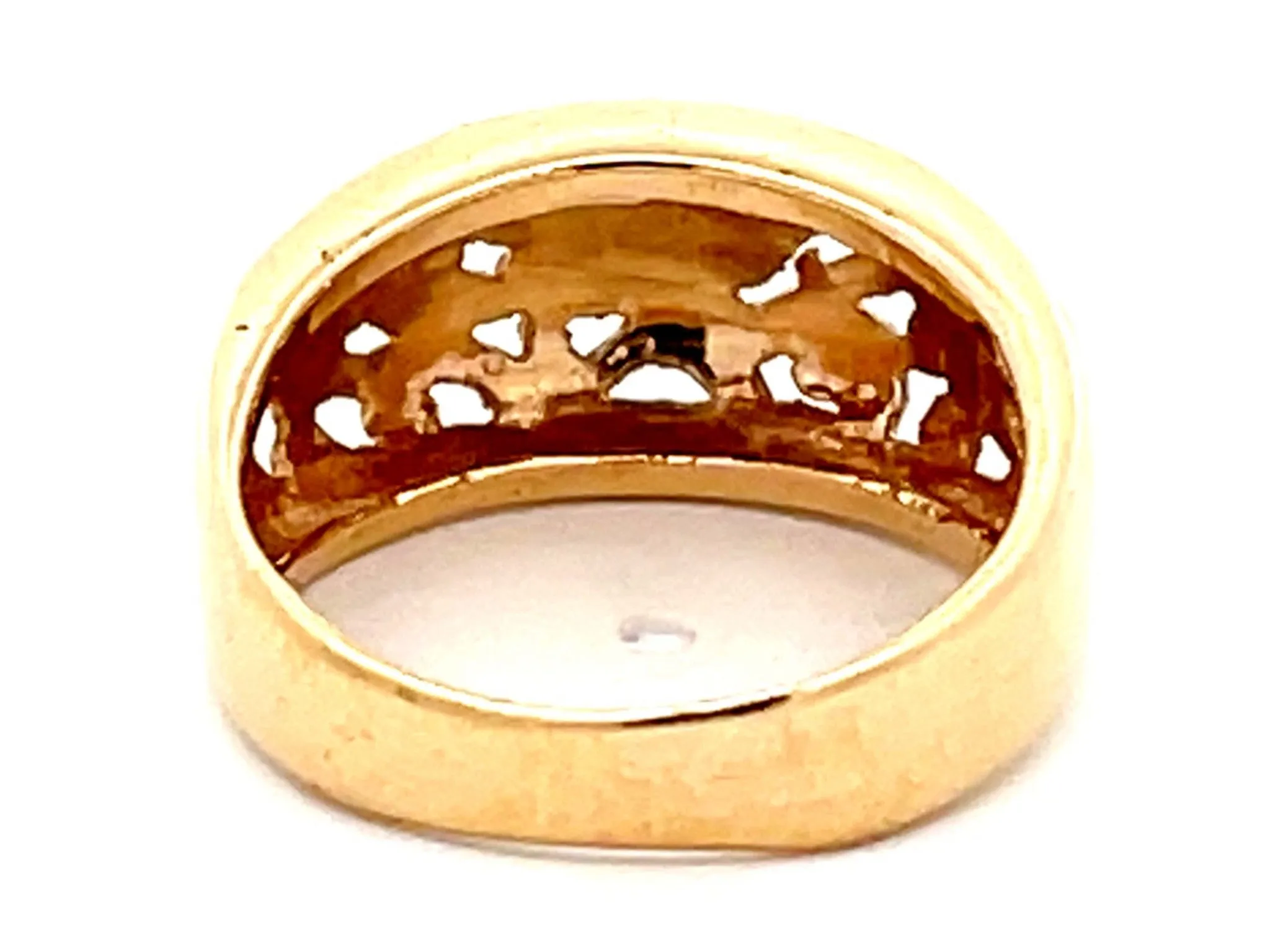 Mings Bird on a Plum Gold Cutout Dome Band Ring in 14k