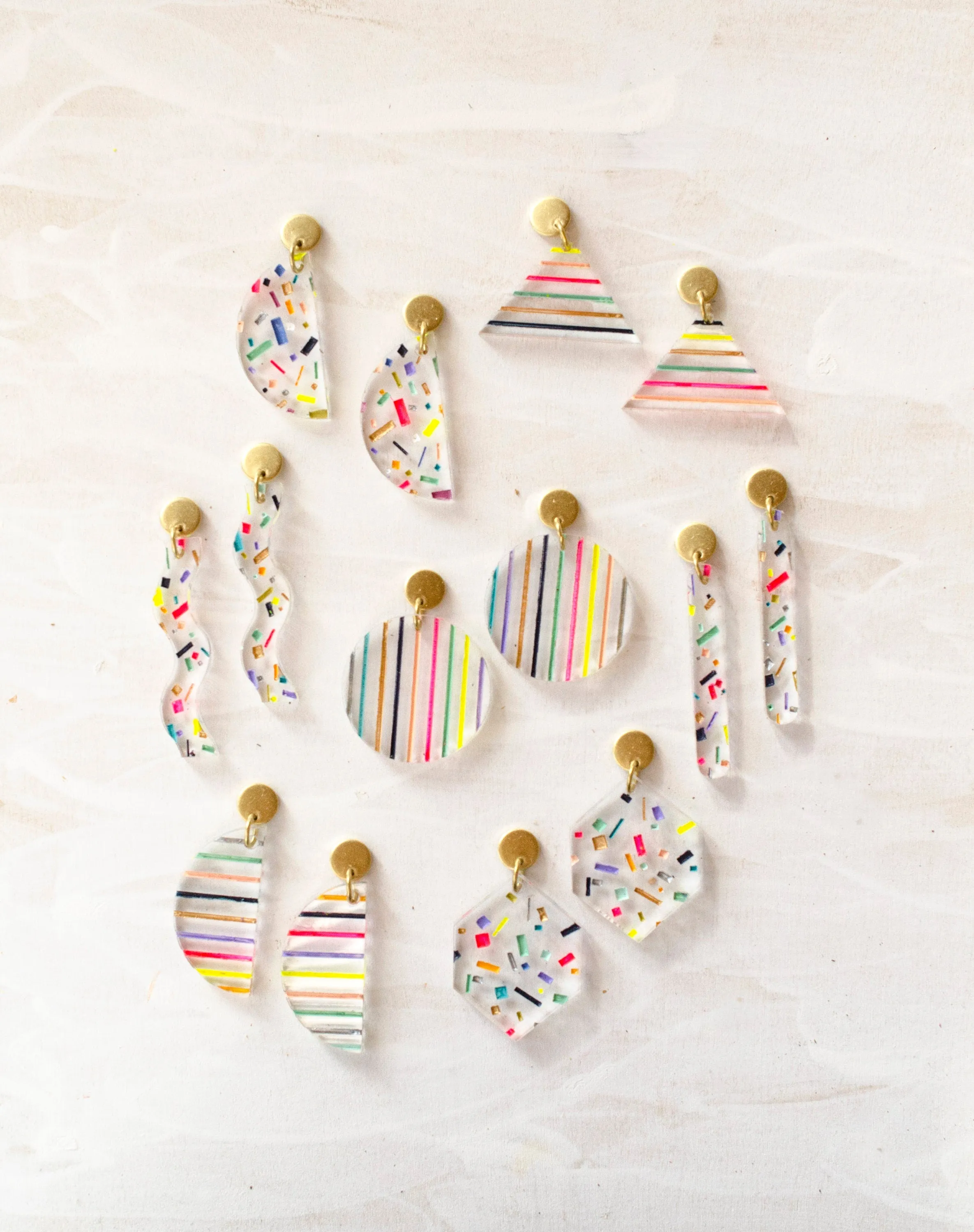 Modern  acrylic stripe statement earrings, gift for her, clear earrings, colorful earrings, geometric earrings, lucite earrings,