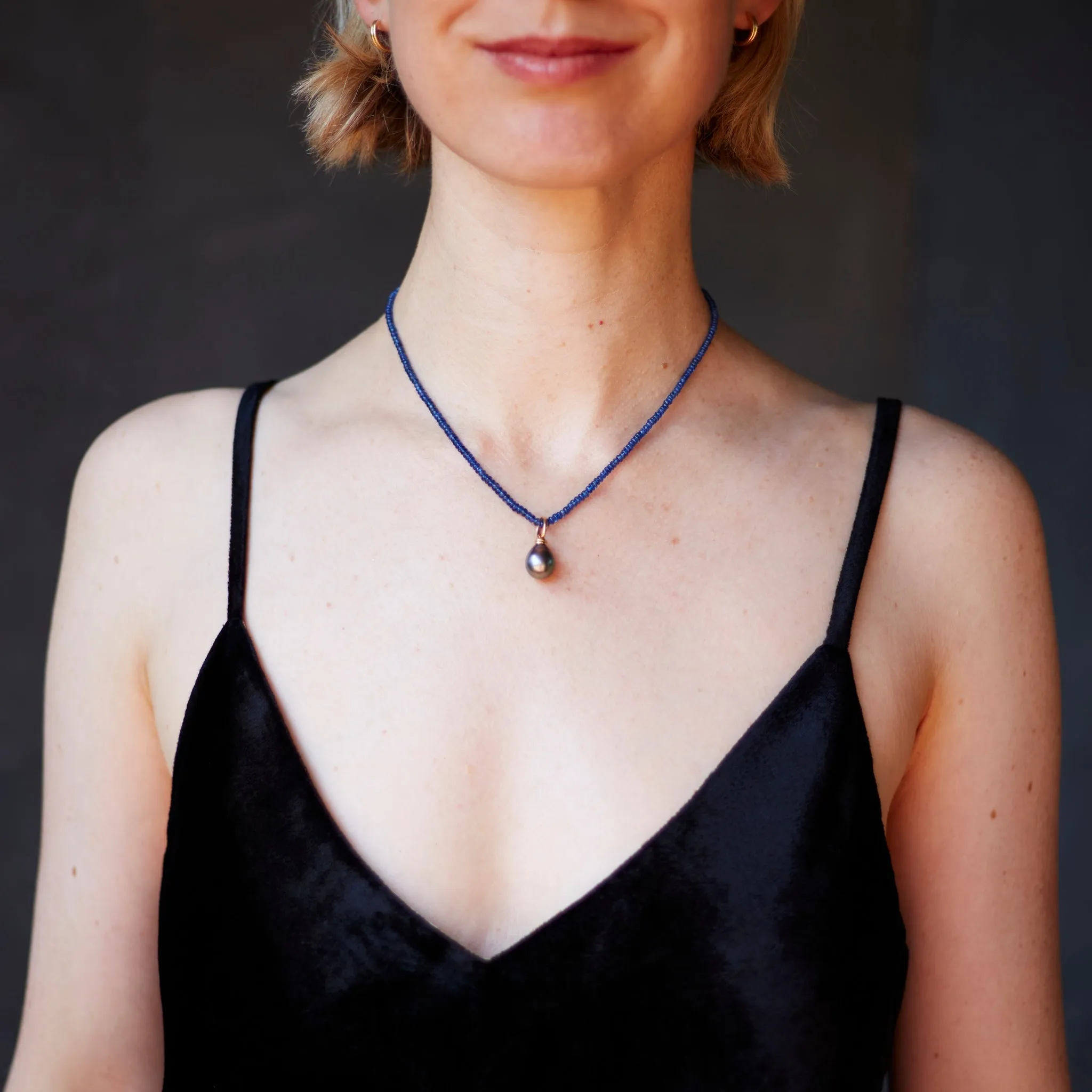 Rondelle Sapphire Blue Necklace 18K Yellow Gold, 16"
