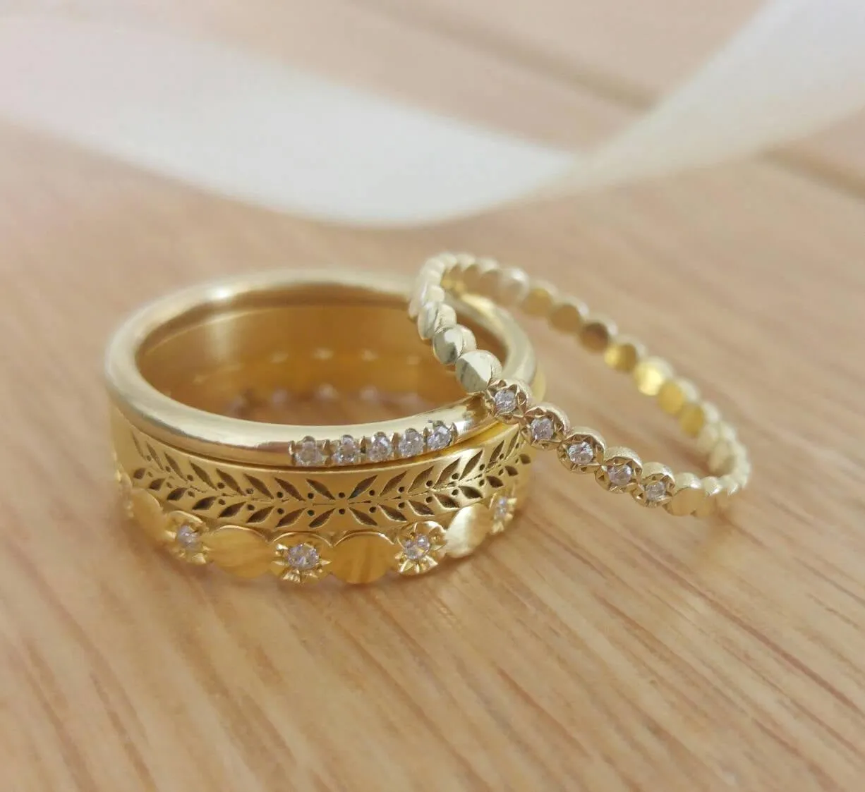 Rustic wedding band, Unique wedding band for women, Leaves and berries wedding band, Gold wedding ring , 14k gold leaves wedding band