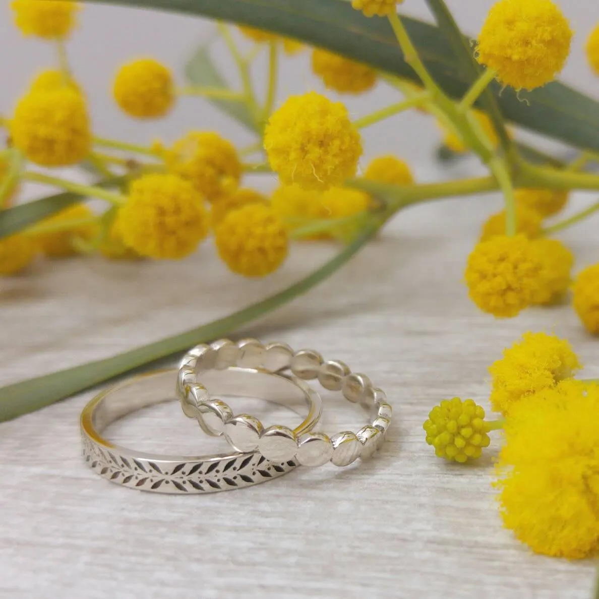 Rustic wedding band, Unique wedding band for women, Leaves and berries wedding band, Gold wedding ring , 14k gold leaves wedding band