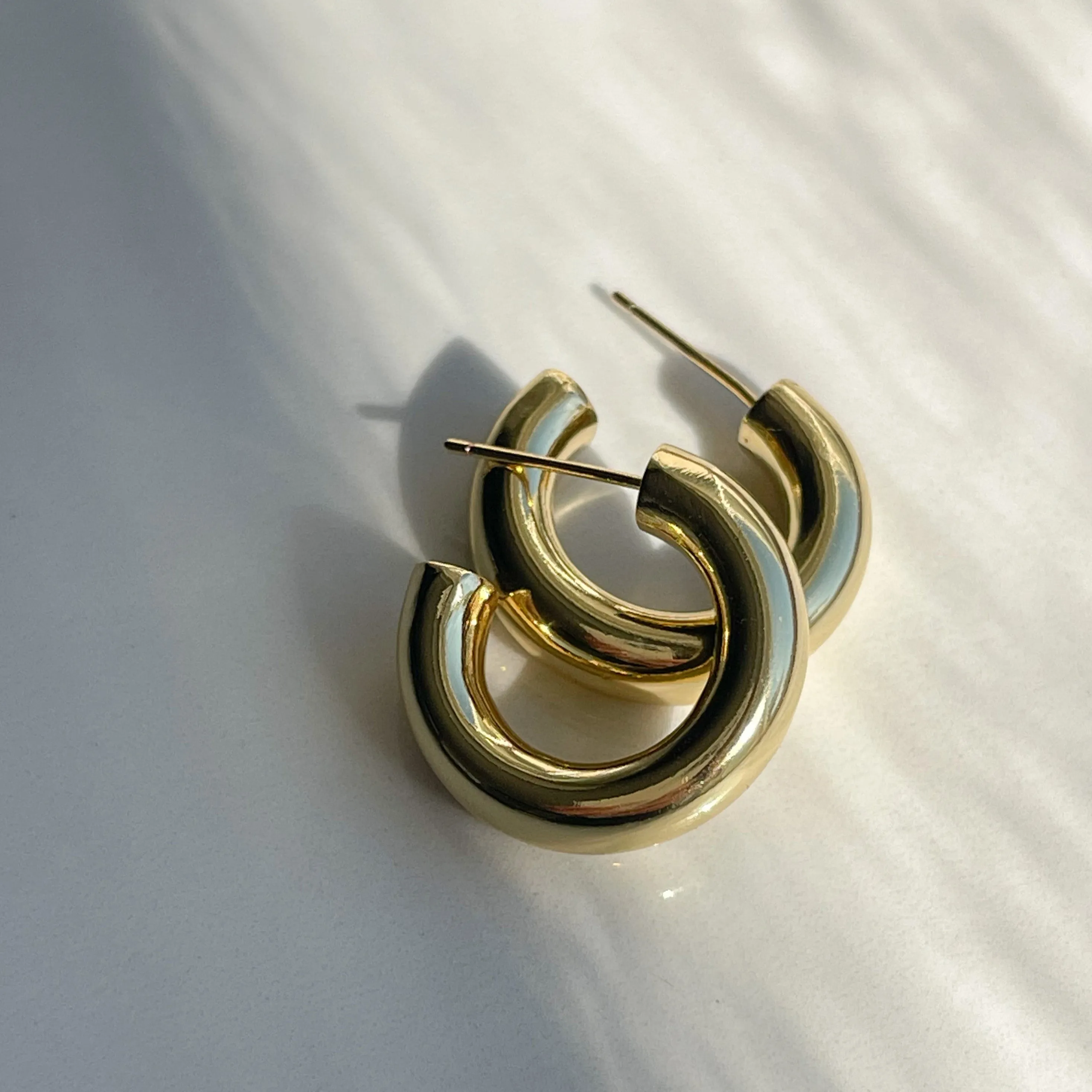Sadie Classic Hoop Earrings - Small
