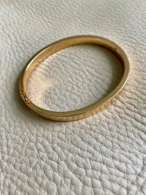 Scandinavian vintage 18k Gold hinged bangle