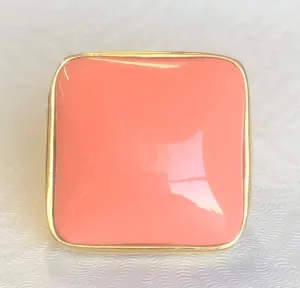 Square cabochon Resin Cocktail Gold Ring. 501R9W196