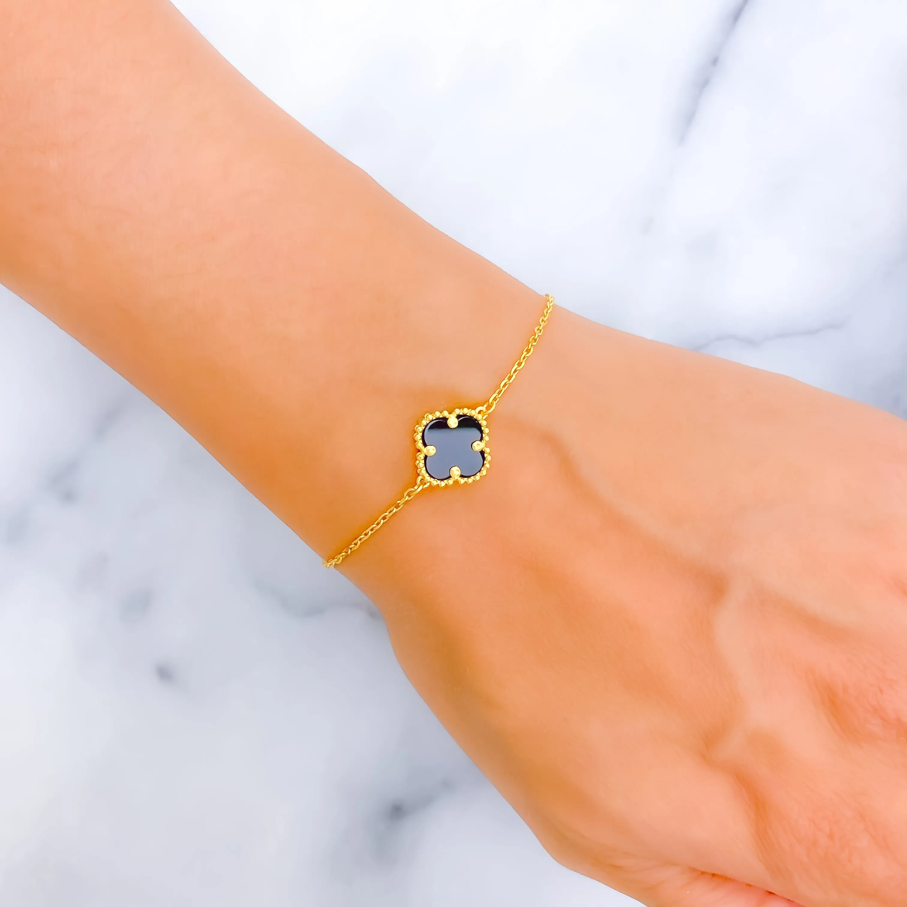 Stylish Brilliant 21k Gold Bracelet