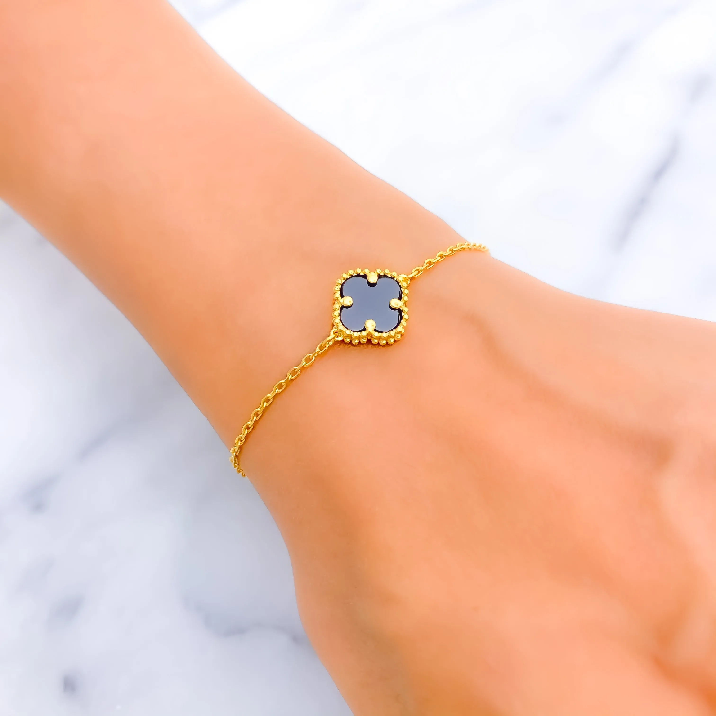Stylish Brilliant 21k Gold Bracelet