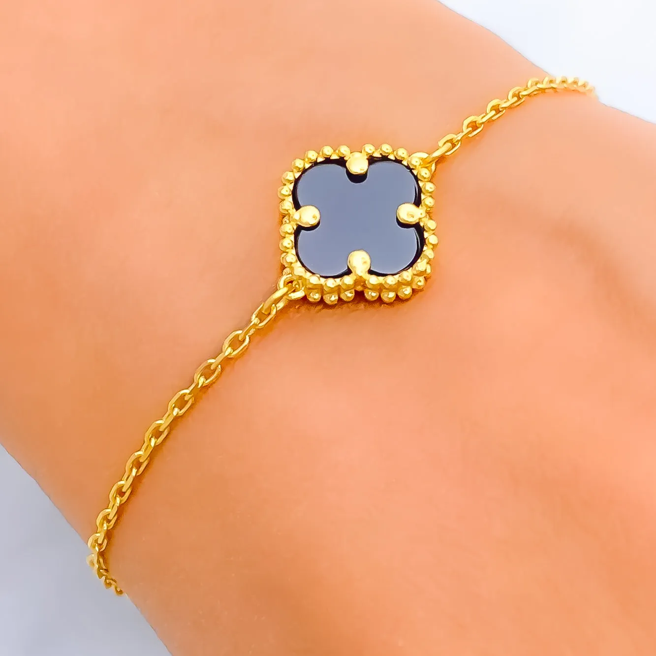 Stylish Brilliant 21k Gold Bracelet