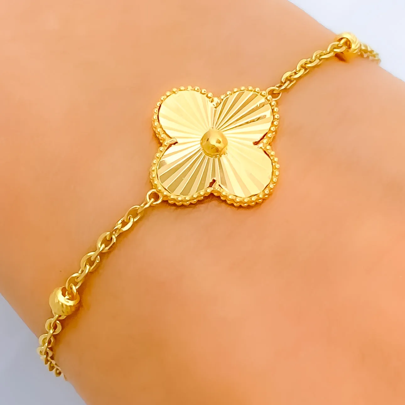 Trendy Ethereal 21k Gold Bracelet