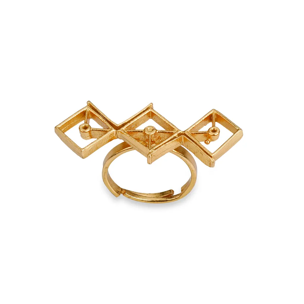 TRIKONA RING