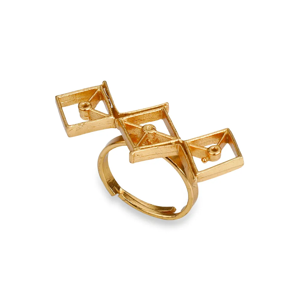 TRIKONA RING