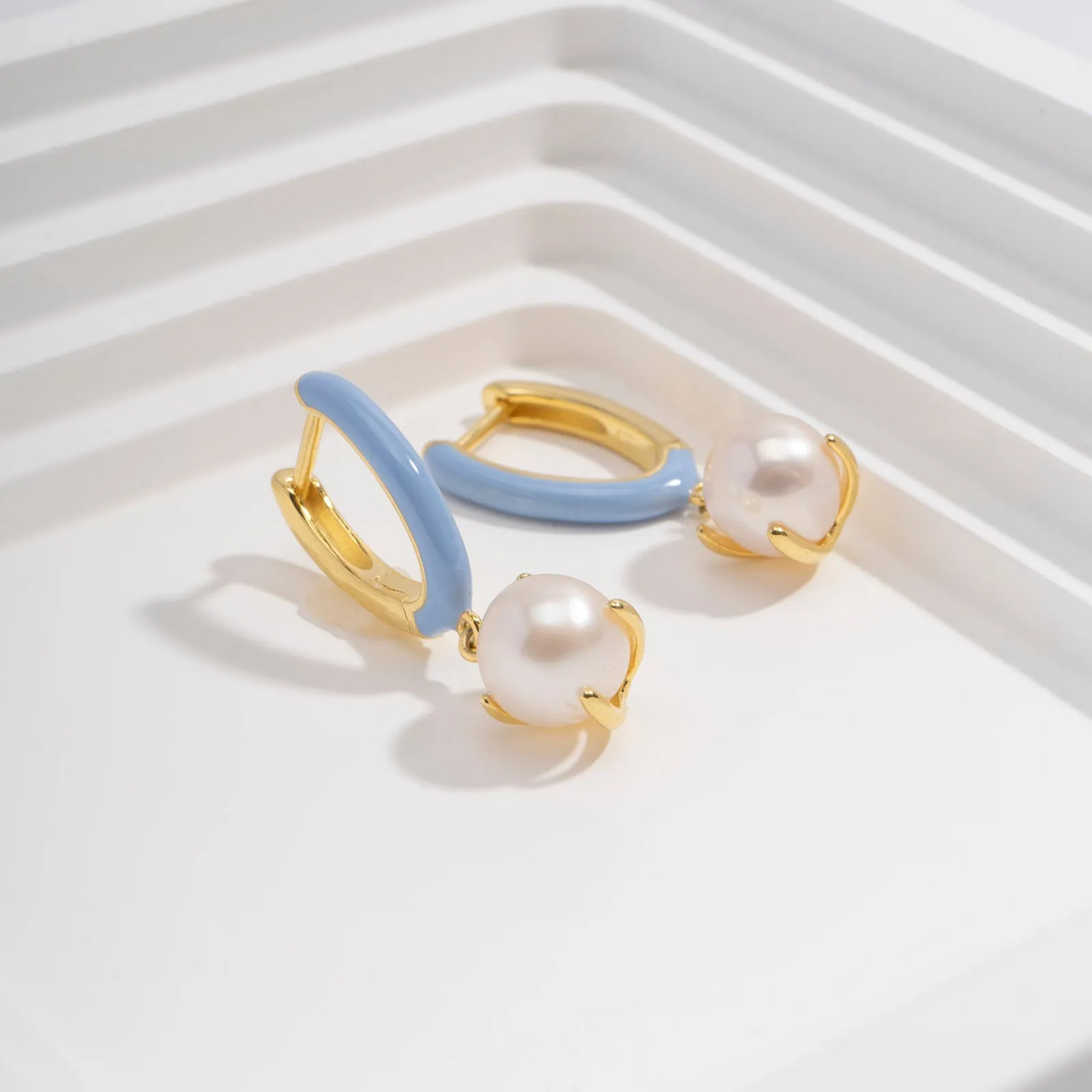 VIBRANT SPARK 18K GOLD EARRINGS