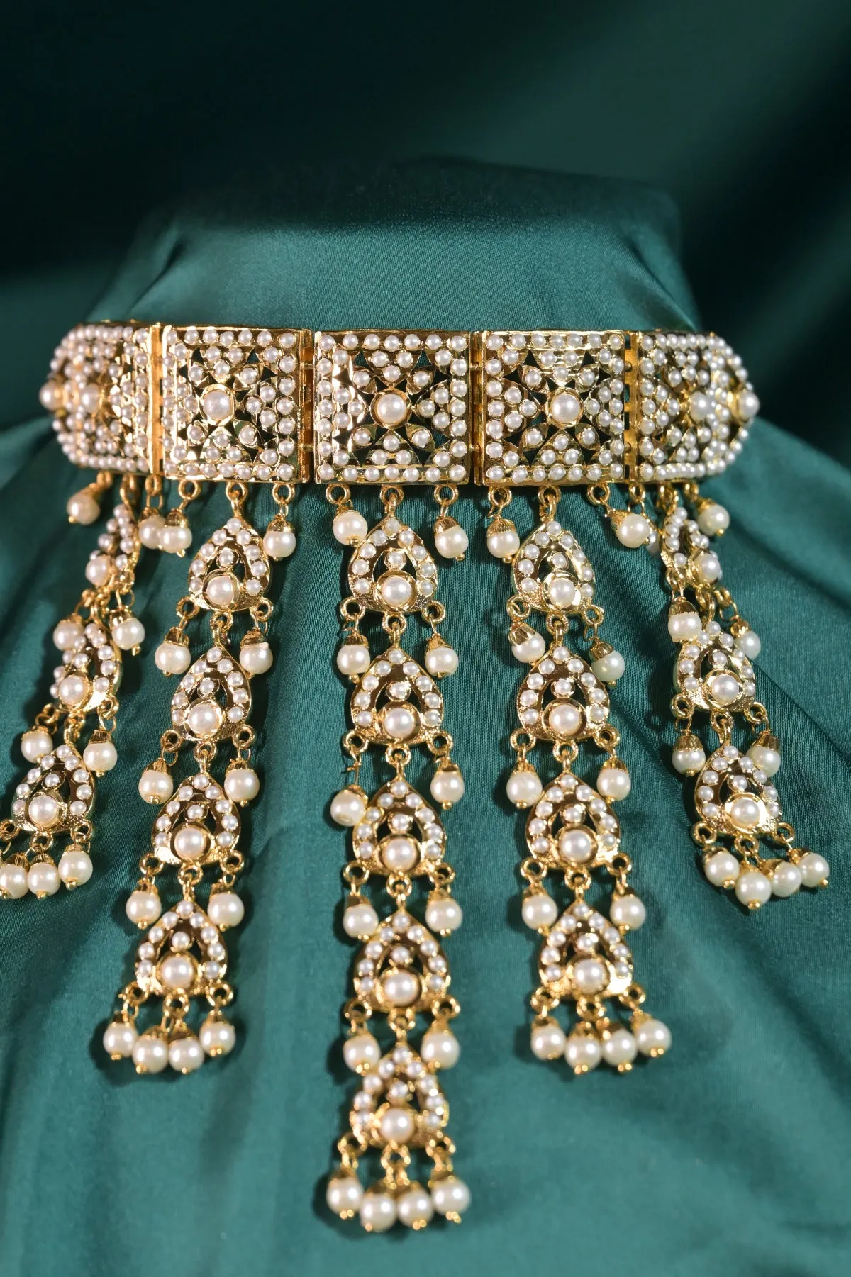 Vidhira Aura Necklace