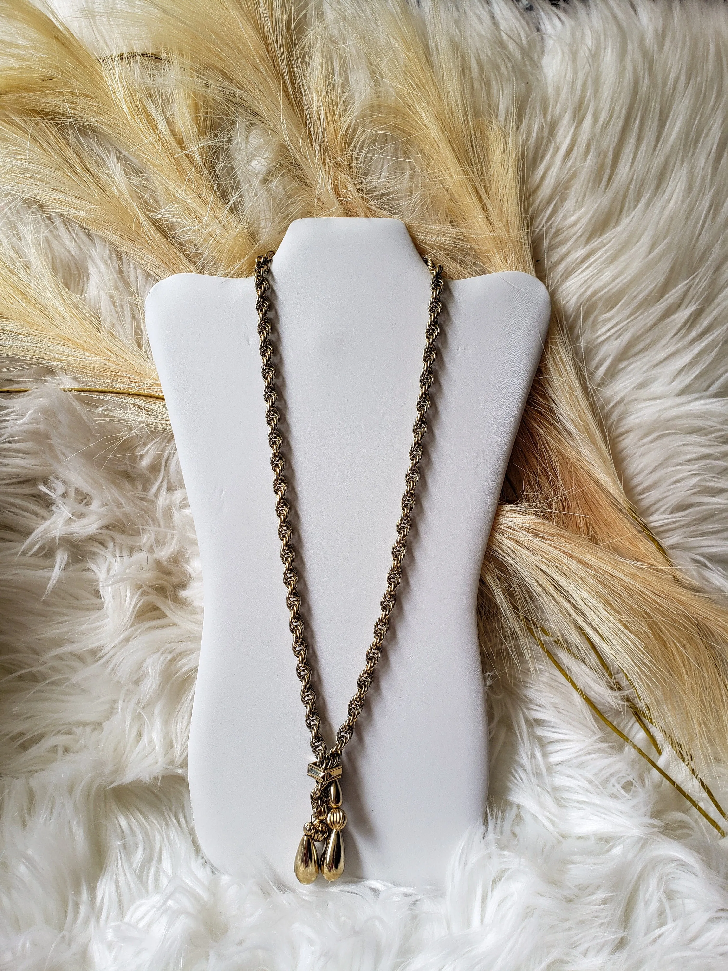 Vintage - Gold Pendant Chain Necklace