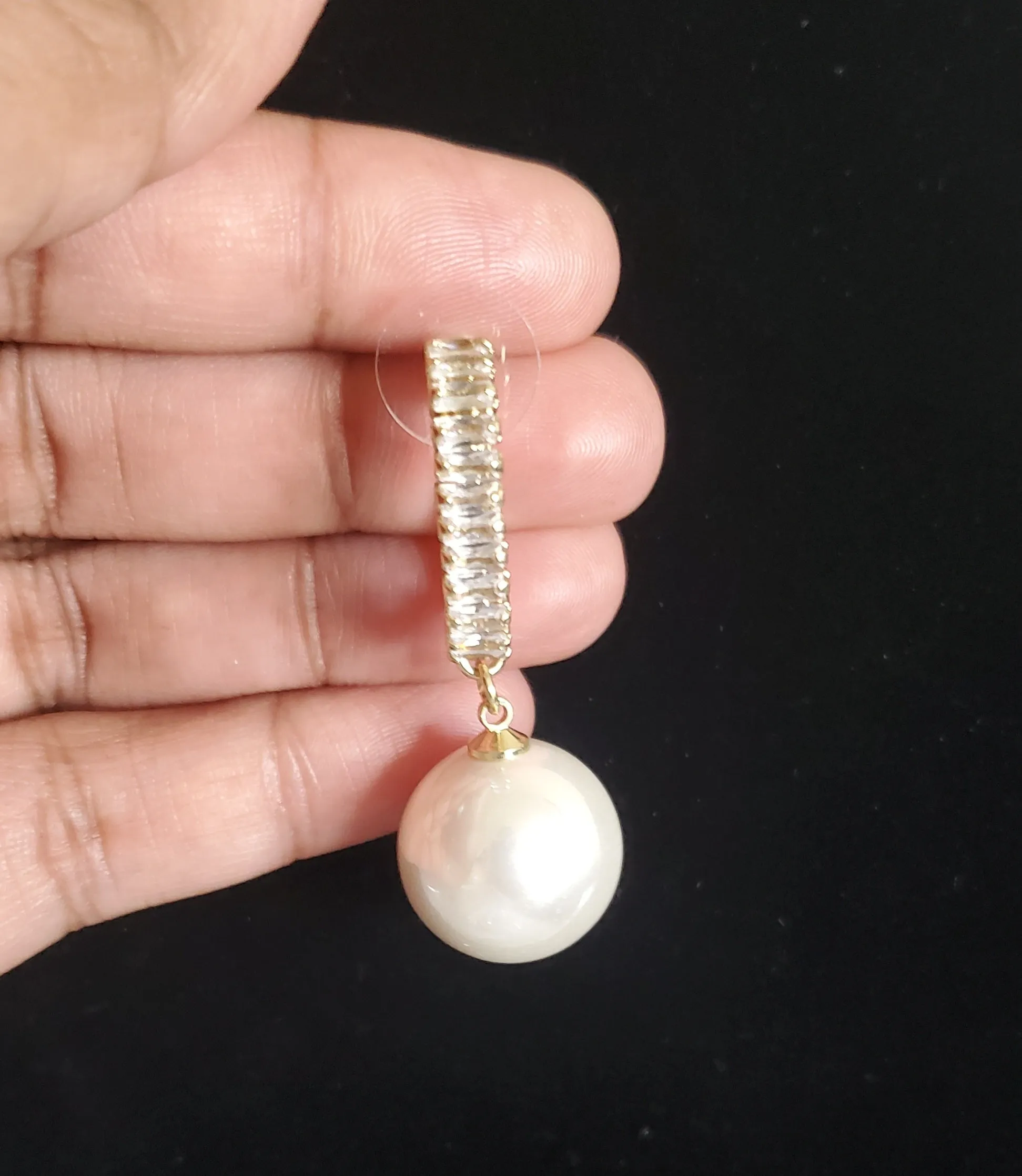 WESTERN CLASSIC EARRING White