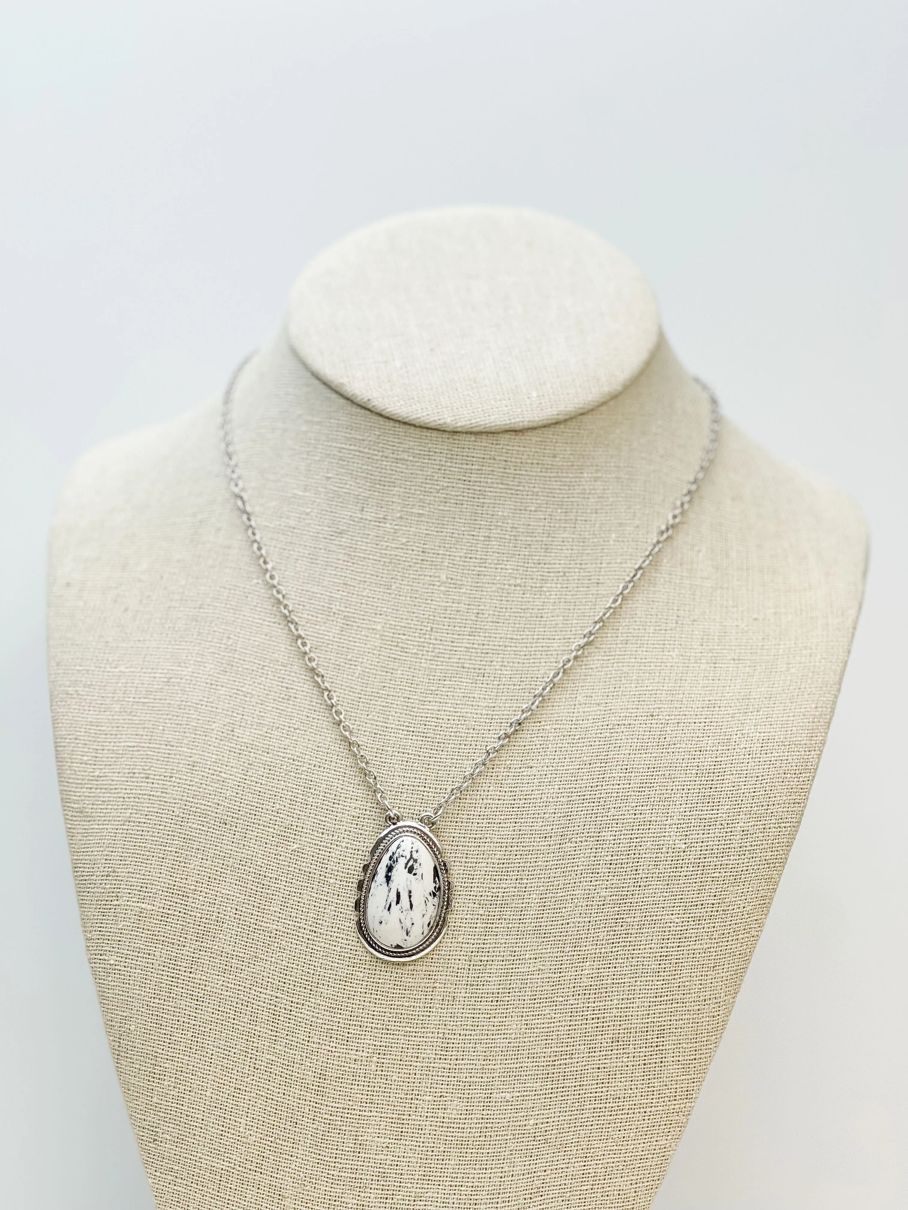 Western Semi-Precious Stone Pendant Necklace - White