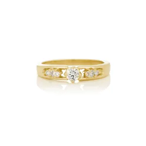 Women's diamond ring