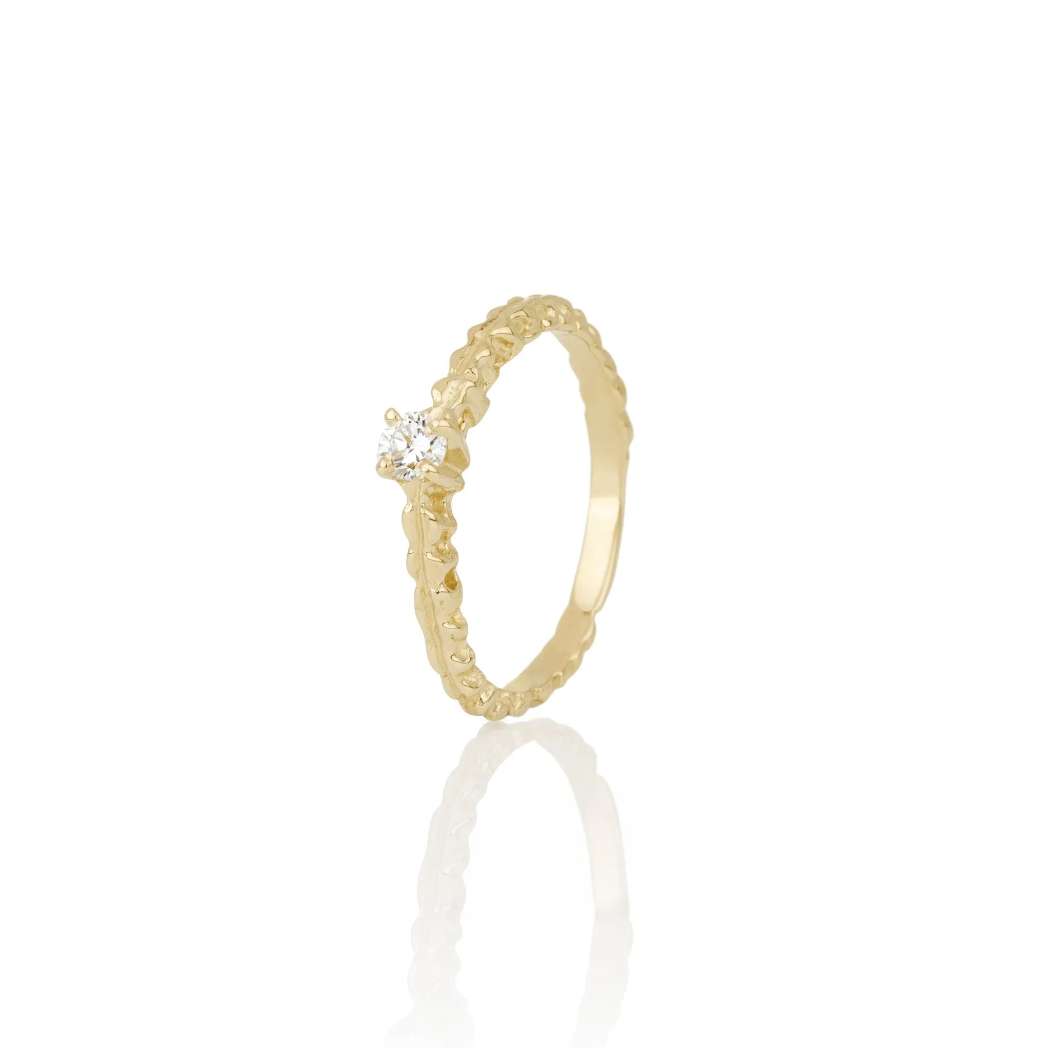 Women's diamond ring