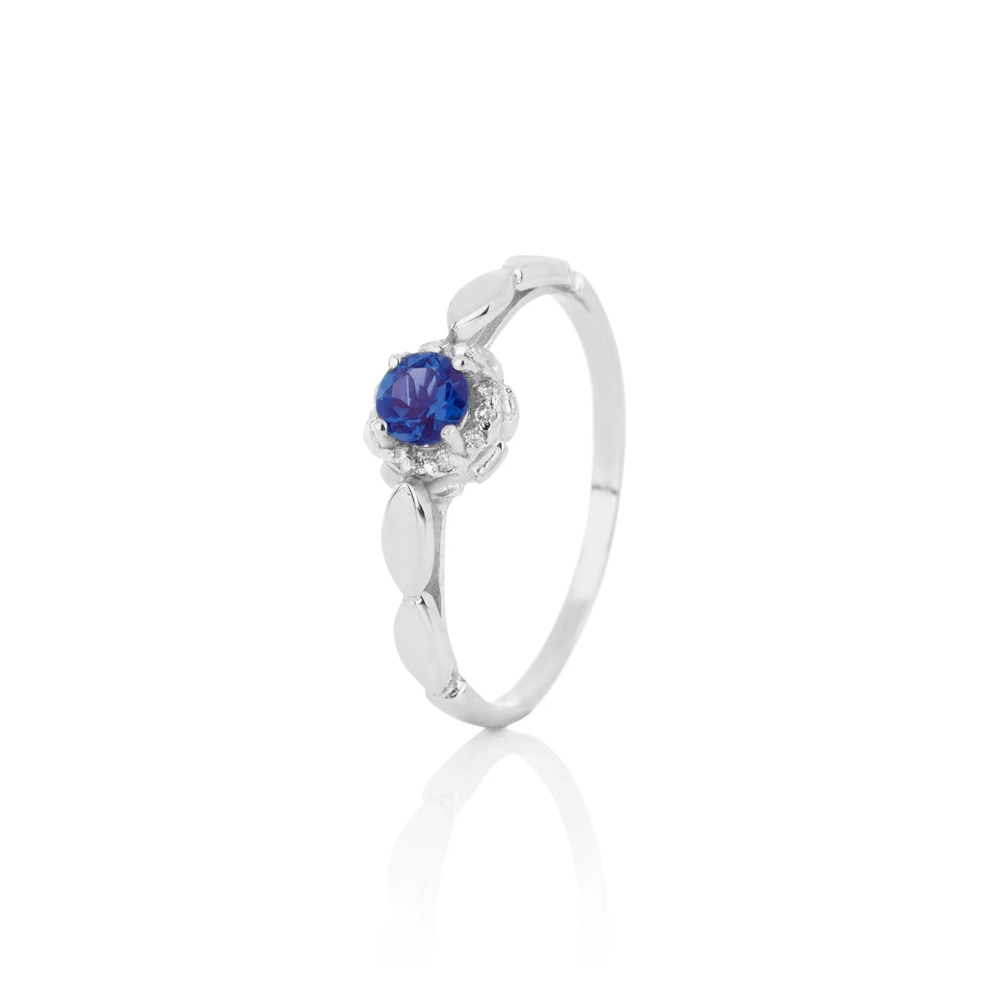 Women's sapphire ring