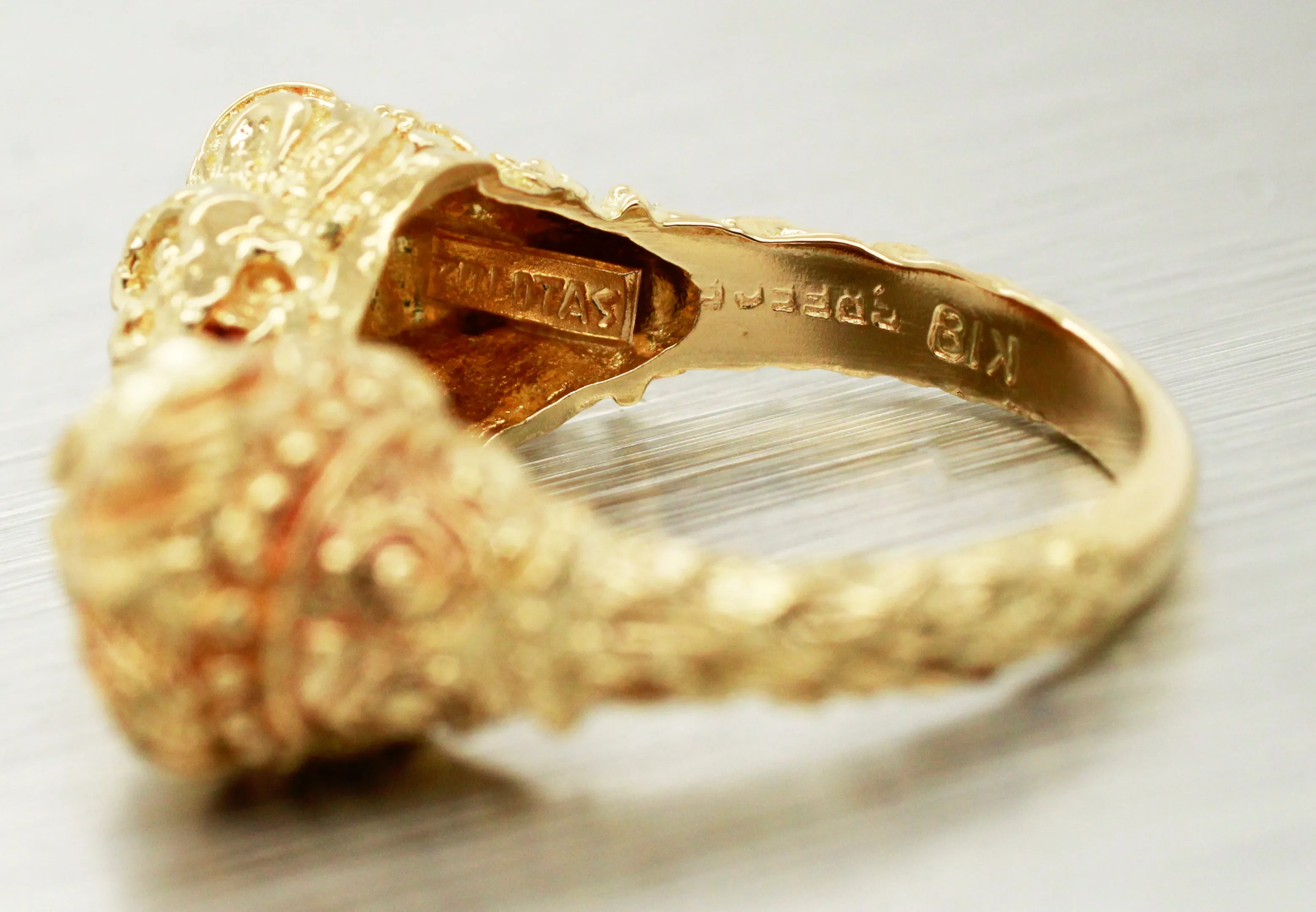 Zolotas Heritage Double Lion Head Ring - Solid 18k Yellow Gold - Size 5.50